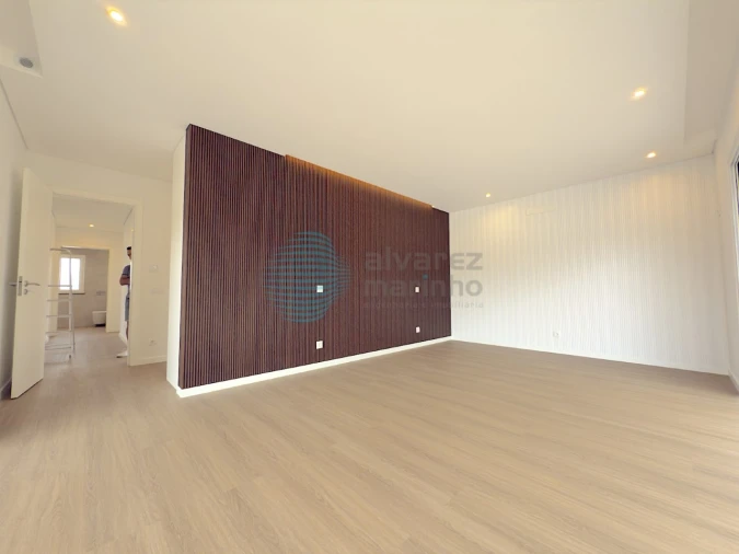 Moradia T3 para Venda em Turquel Foto 25