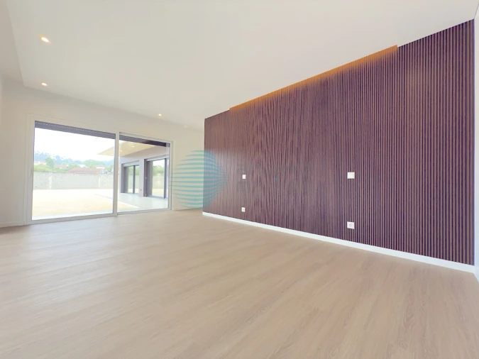 Moradia T3 para Venda em Turquel Foto 26