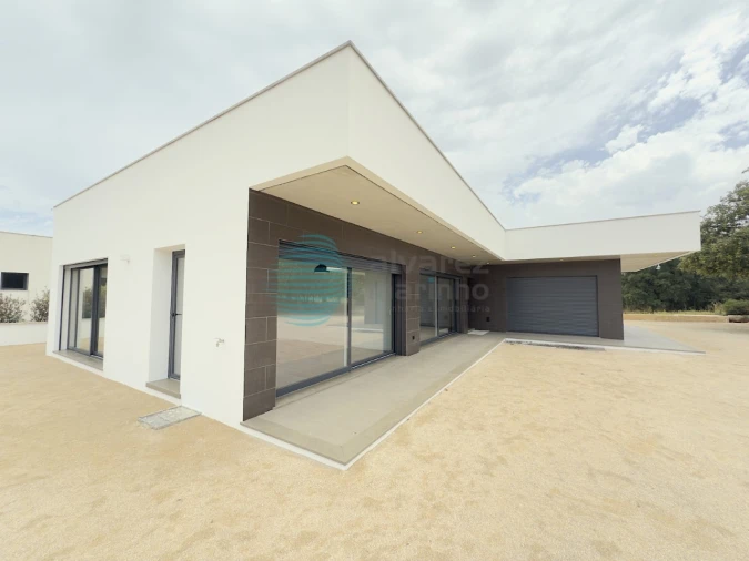 Moradia T3 para Venda em Turquel Foto 31