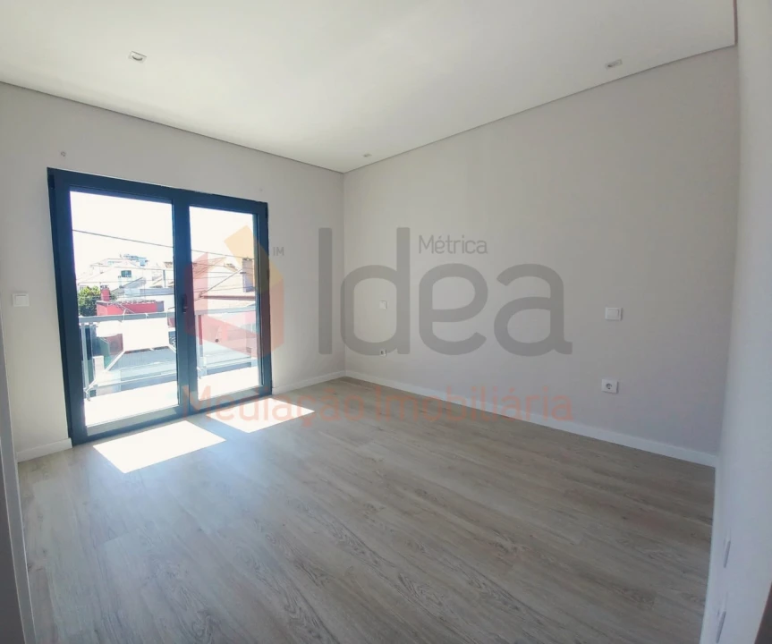 Moradia T4 para Venda em Quinta do Anjo Foto 27
