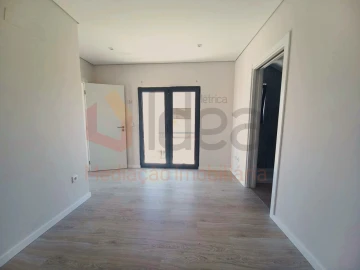 Moradia T4 para Venda em Quinta do Anjo