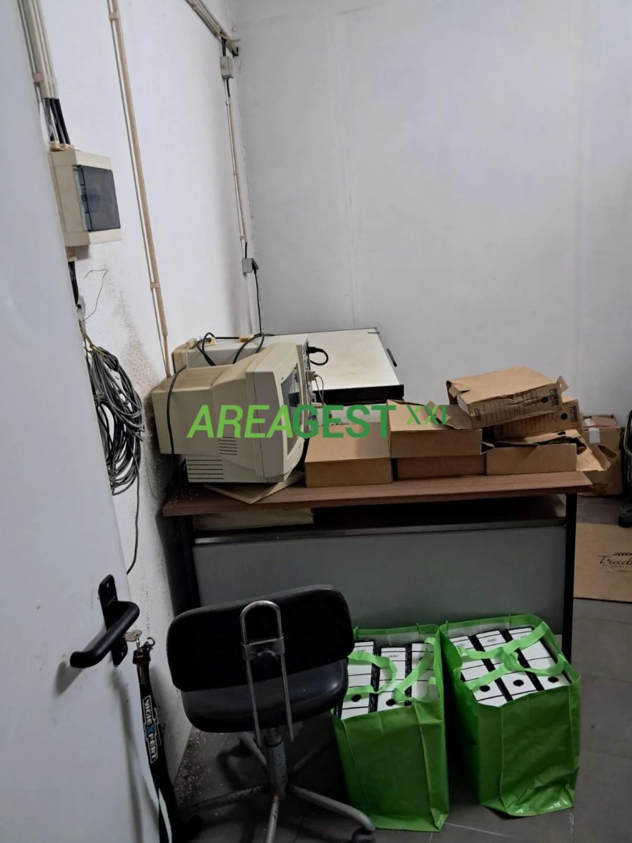 Negócio para Venda em Venda do Pinheiro e Santo Estêvão das Galés Foto 9