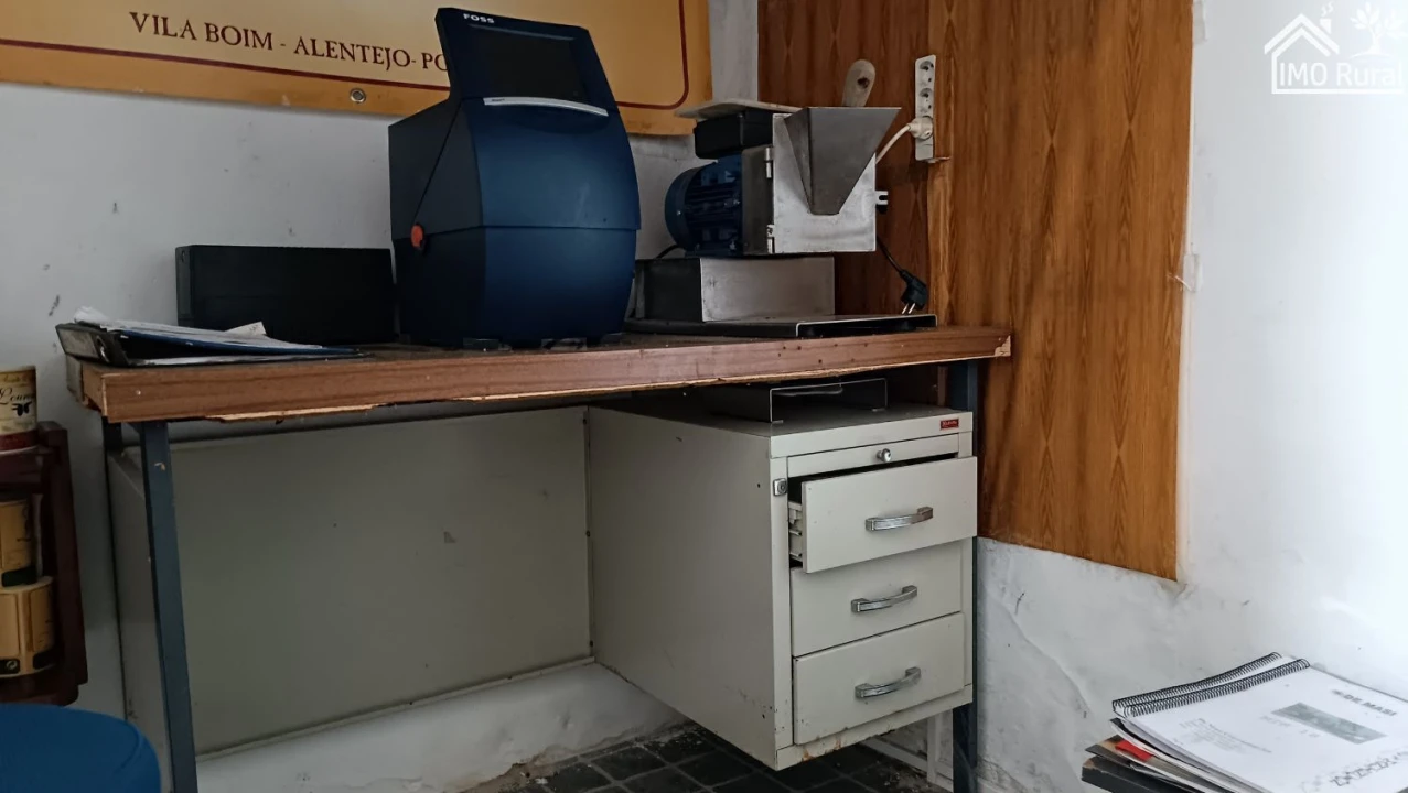 Loja para Venda em Terrugem e Vila Boim Foto 43