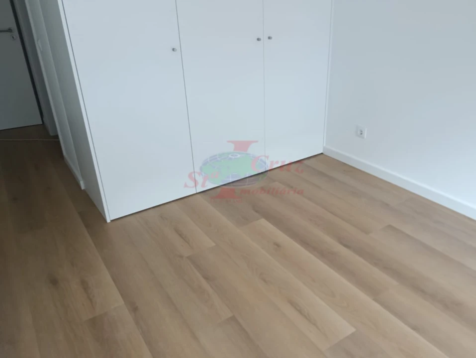 Apartamento T2 para Venda em Santo Antonio dos Olivais Foto 7