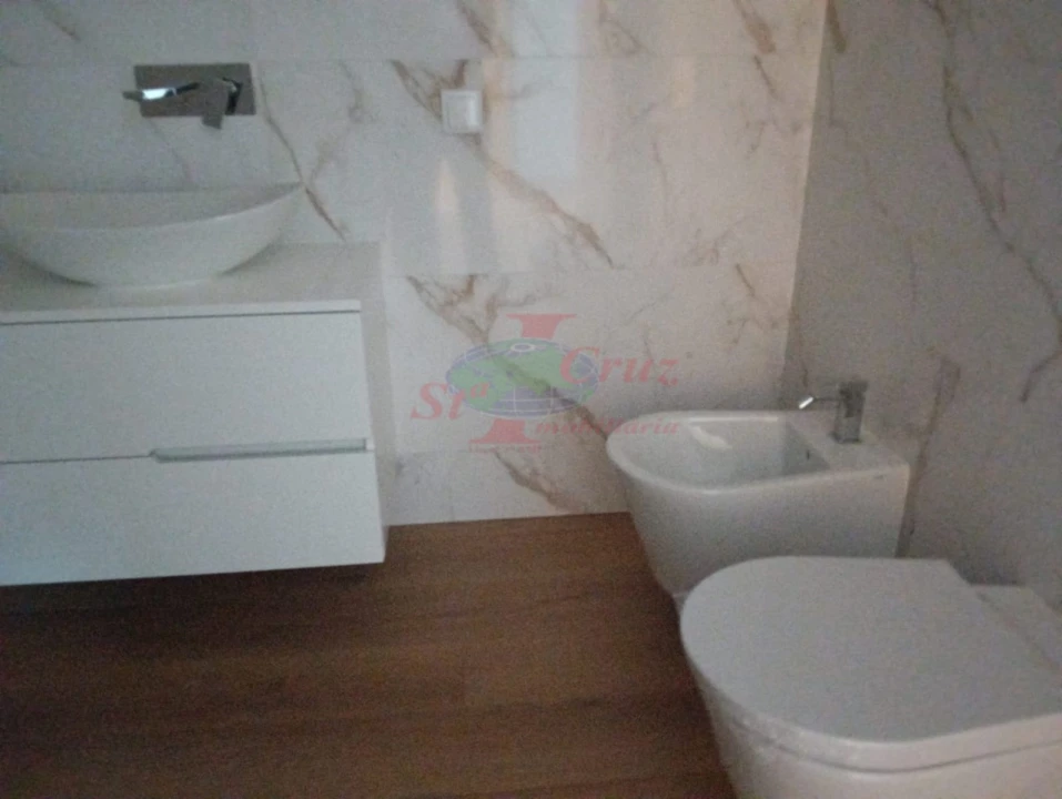 Apartamento T2 para Venda em Santo Antonio dos Olivais Foto 11