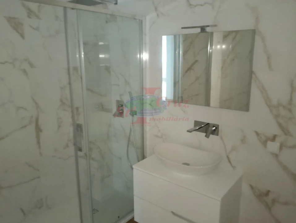 Apartamento T2 para Venda em Santo Antonio dos Olivais Foto 13