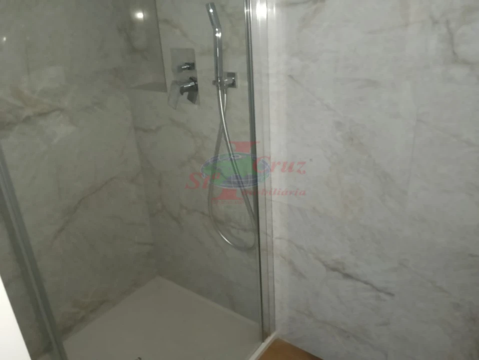 Apartamento T2 para Venda em Santo Antonio dos Olivais Foto 14