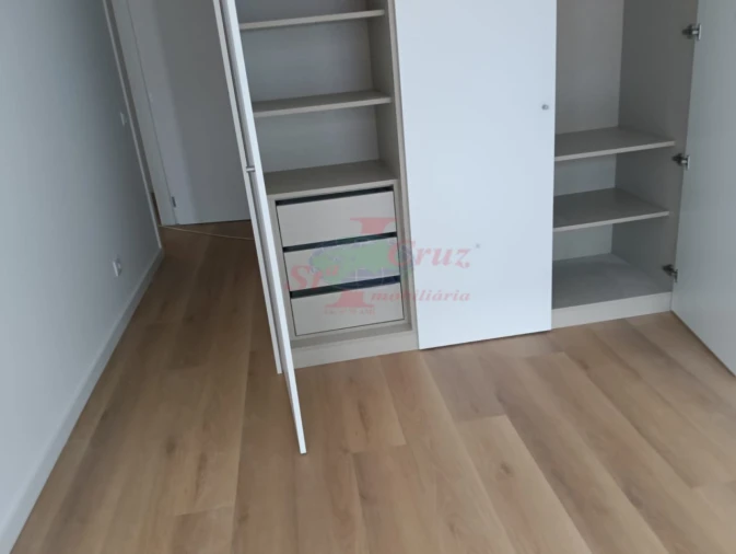 Apartamento T2 para Venda em Santo Antonio dos Olivais Foto 8