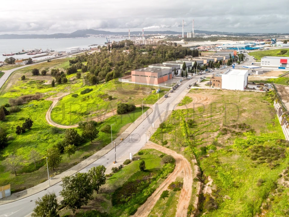 Terreno Comércio / Armazém para Venda em Sado Foto 14