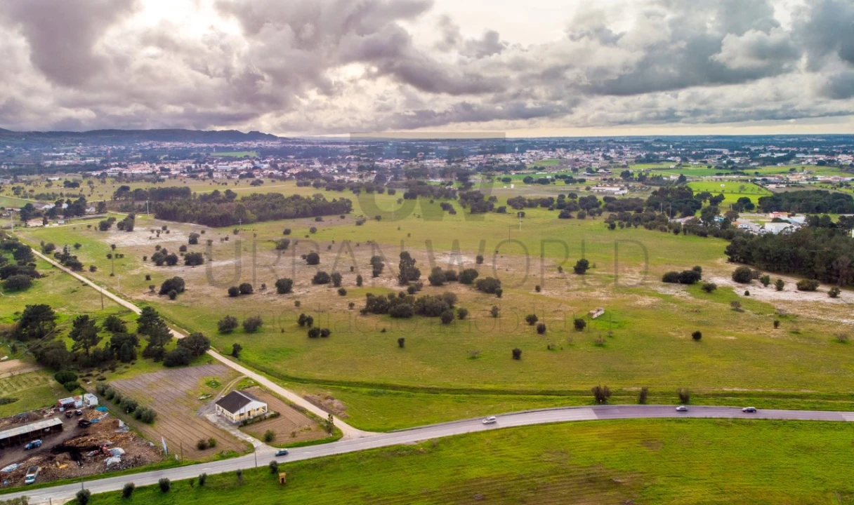 Terreno Comércio / Armazém para Venda em Sado Foto 2