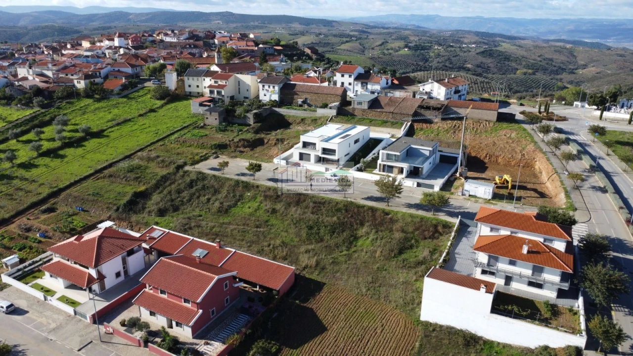 Terreno para Venda em Alfandega da Fe Foto 2