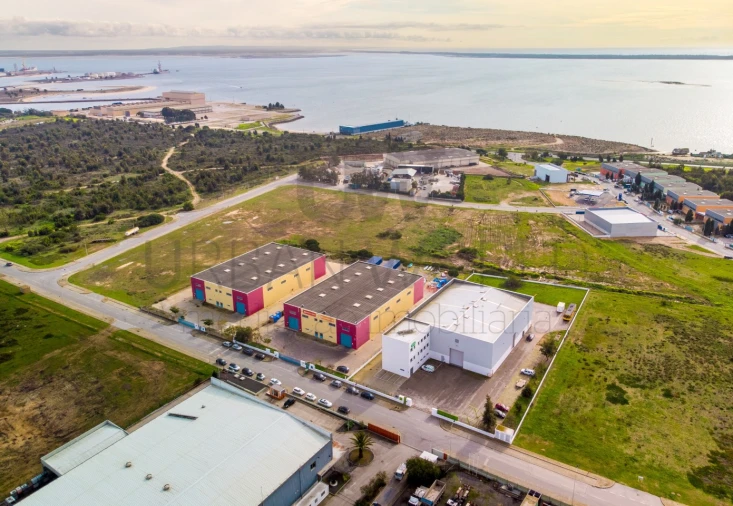 Terreno Comércio / Armazém para Venda em Sado Foto 5