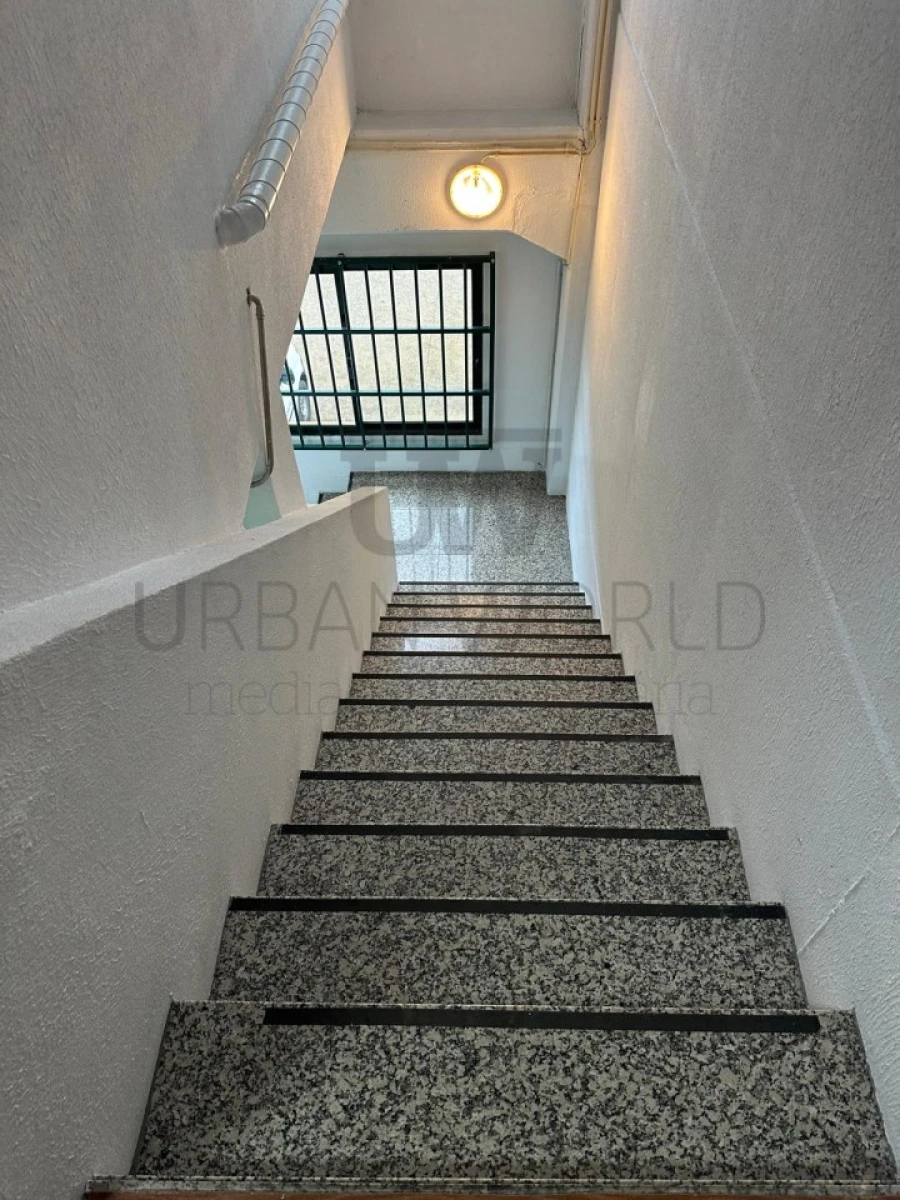 Armazém para Venda em Venda do Pinheiro e Santo Estêvão das Galés Foto 15