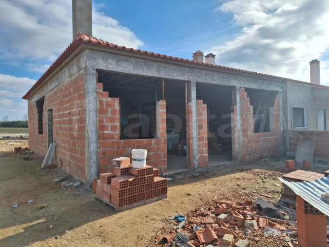 Moradia T3 para Venda em Santo Estêvão Foto 4