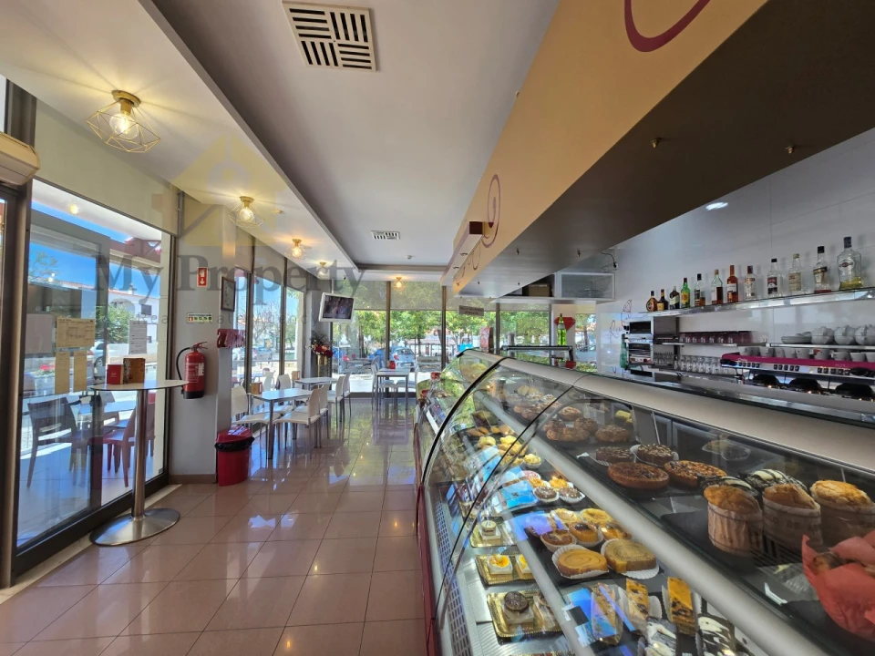 Negócio para Venda em Ferreiras Foto 11