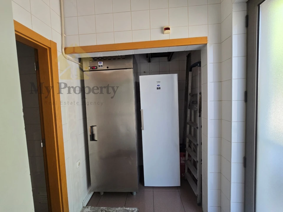 Negócio para Venda em Ferreiras Foto 16