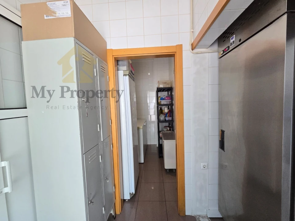 Negócio para Venda em Ferreiras Foto 18