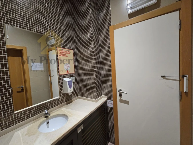 Negócio para Venda em Ferreiras Foto 10