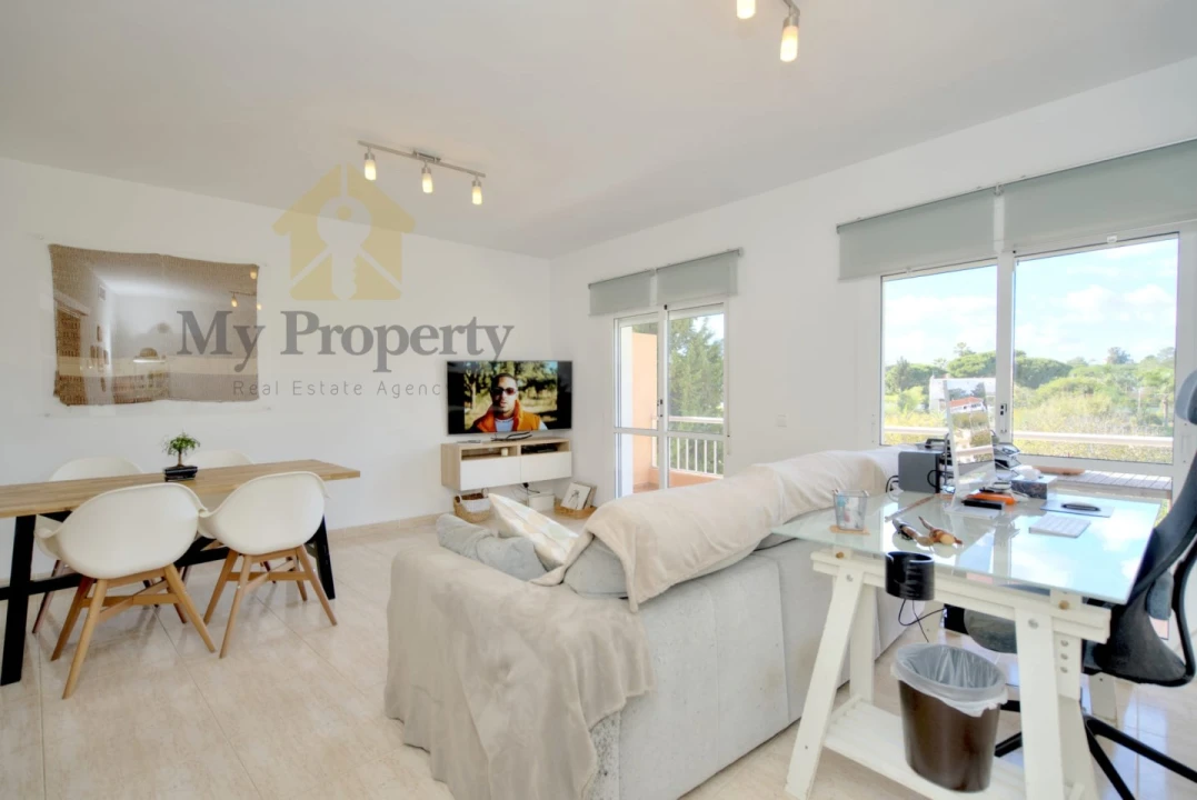 Apartamento T3 para Venda em Quarteira Foto 2