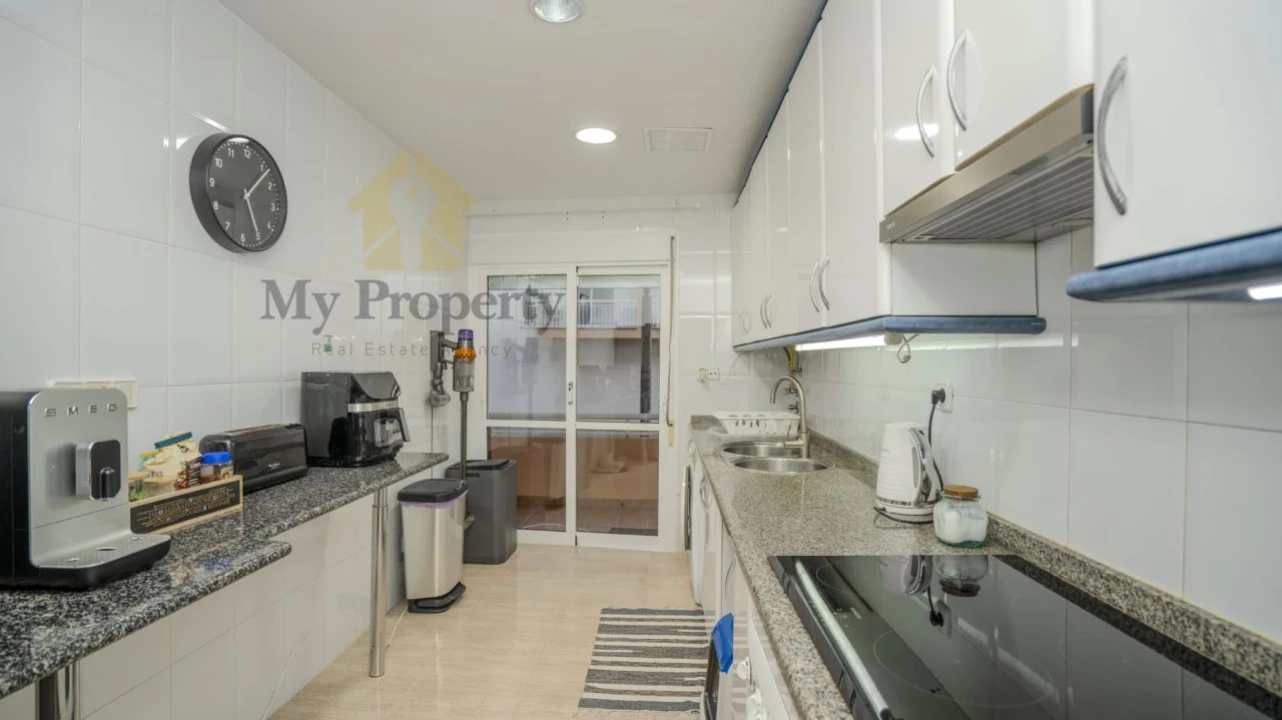 Apartamento T3 para Venda em Quarteira Foto 17