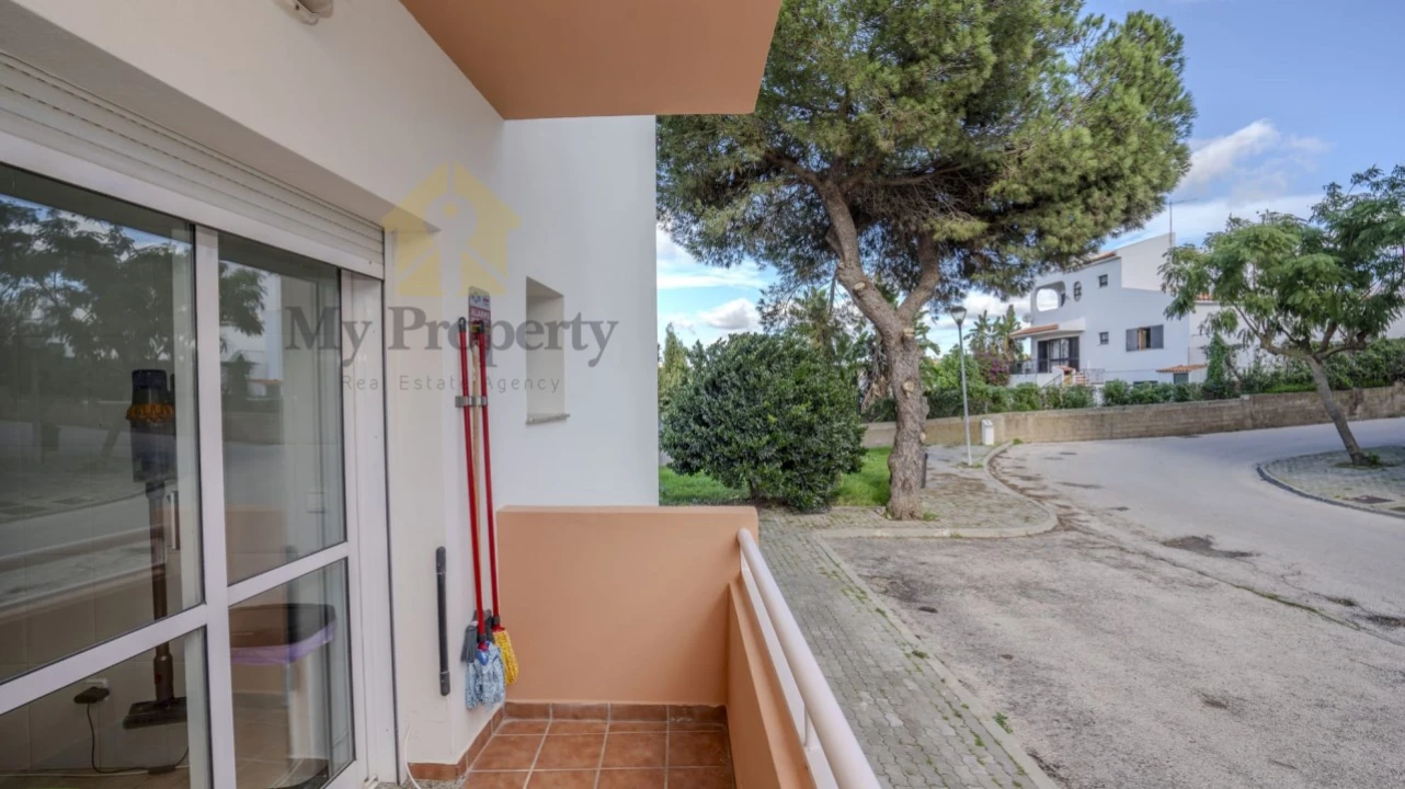 Apartamento T3 para Venda em Quarteira Foto 38