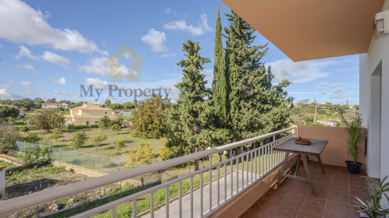 Apartamento T3 para Venda em Quarteira Foto 1