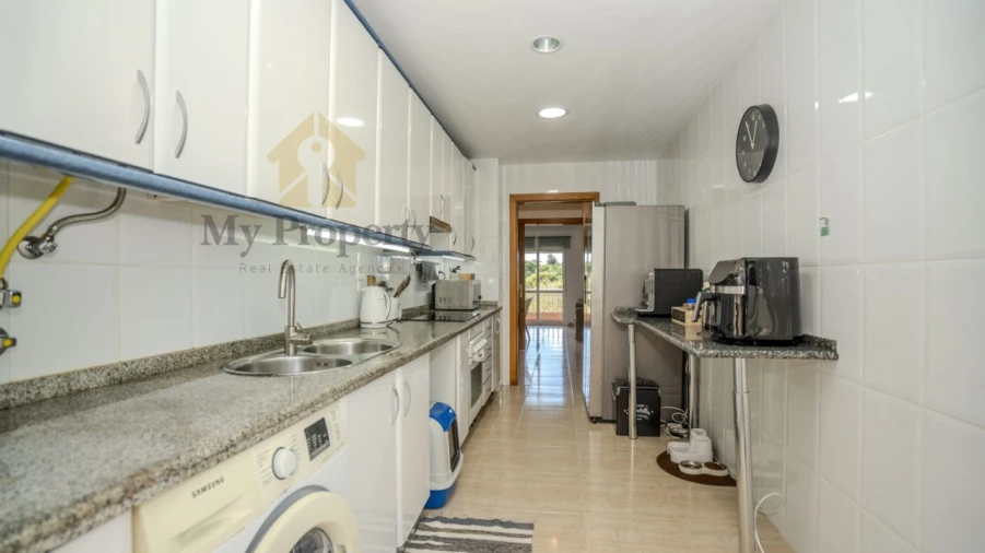 Apartamento T3 para Venda em Quarteira Foto 18