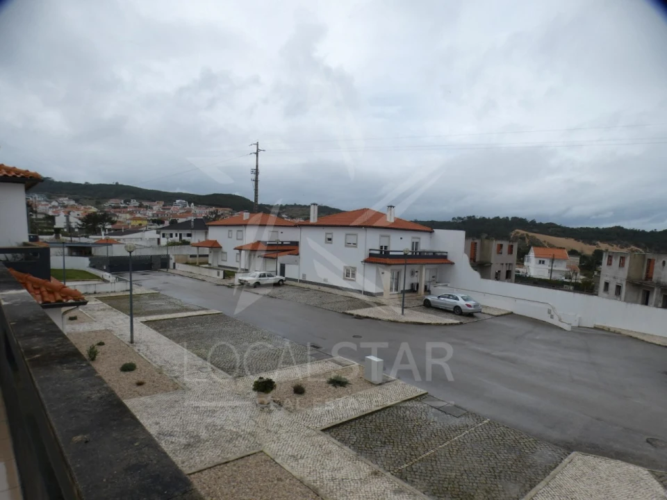 Apartamento T2 para Venda em Tornada e Salir do Porto Foto 1