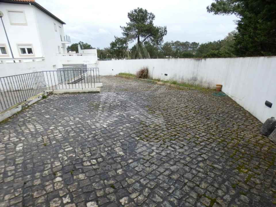 Apartamento T2 para Venda em Tornada e Salir do Porto Foto 29