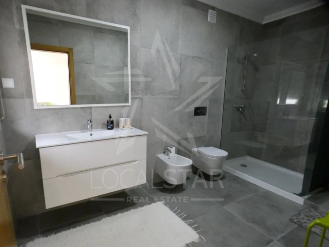 Apartamento T2 para Venda em Tornada e Salir do Porto Foto 16