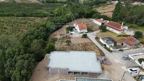 Moradia T3 para Venda em Nossa Senhora do Pópulo, Coto e São Gregório
