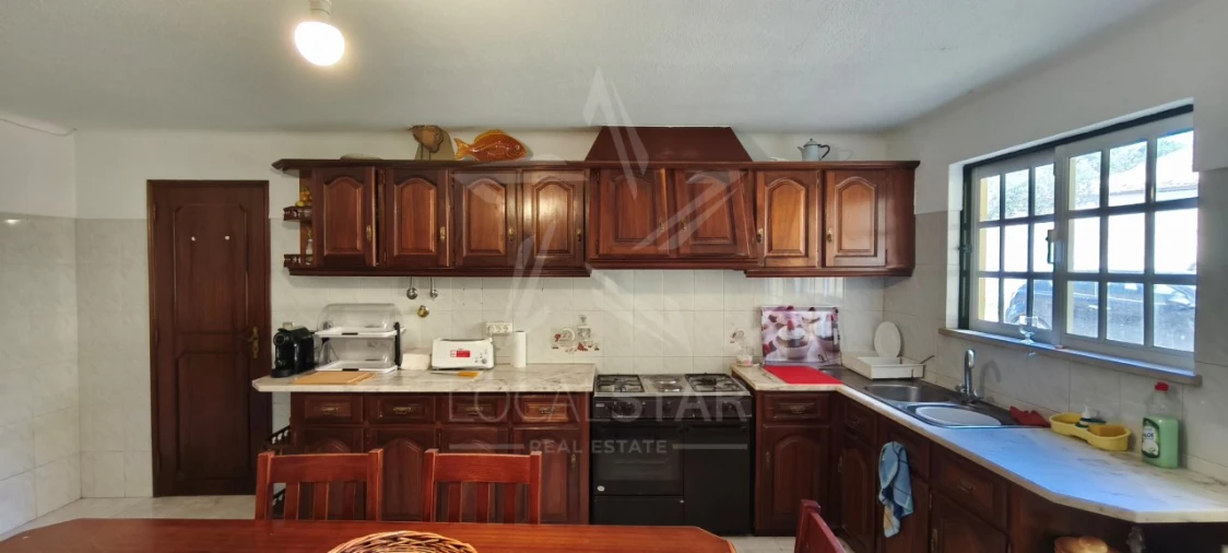 Moradia T3 para Venda em Alvorninha Foto 9