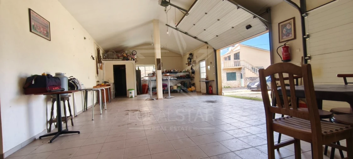 Moradia T3 para Venda em Alvorninha Foto 47