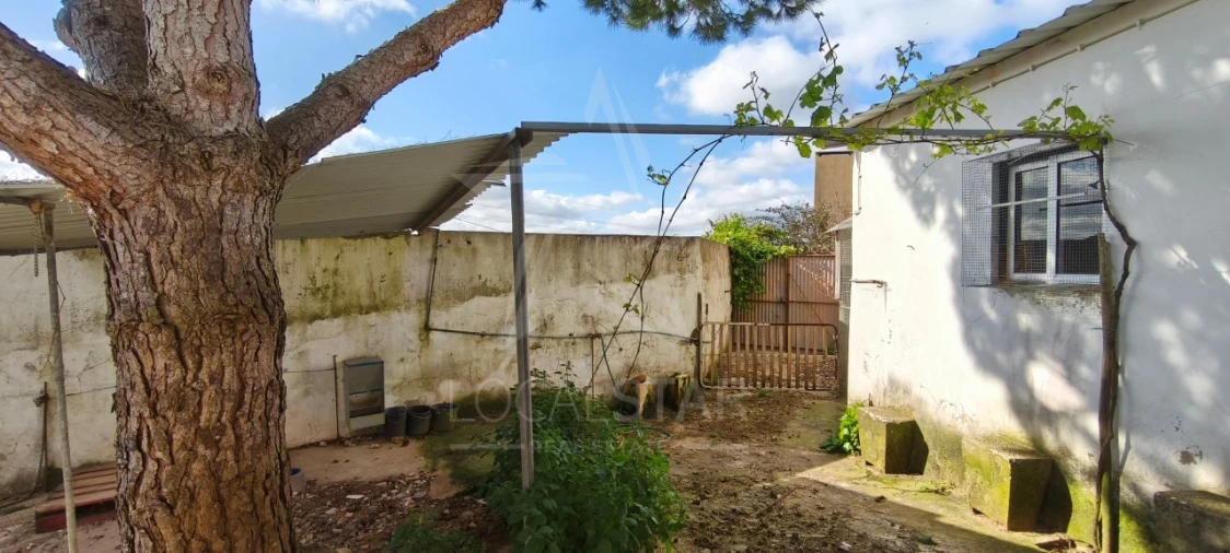 Moradia T3 para Venda em Alvorninha Foto 52