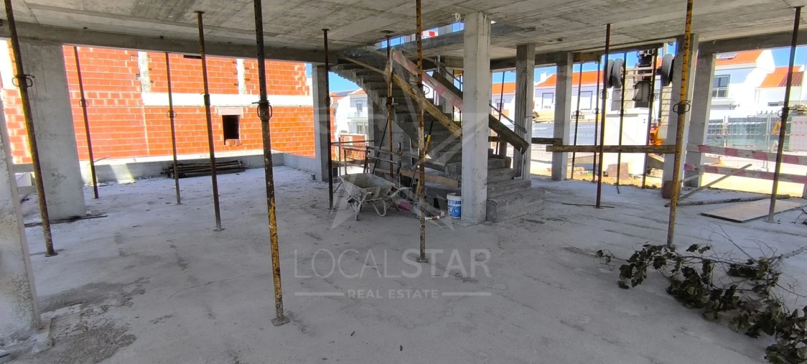 Moradia T4 para Venda em Atouguia da Baleia Foto 22