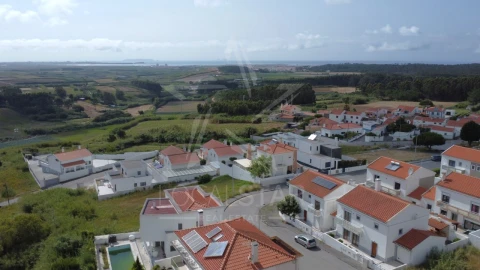 Moradia T4 para Venda em Atouguia da Baleia