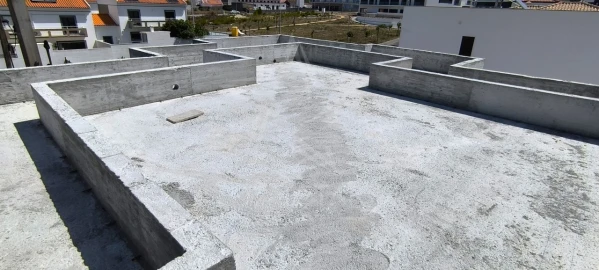 Moradia T4 para Venda em Atouguia da Baleia