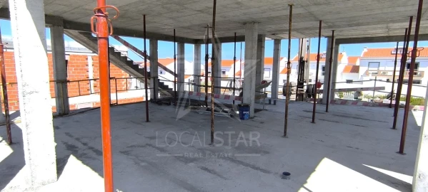 Moradia T4 para Venda em Atouguia da Baleia