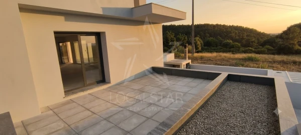 Moradia T4 para Venda em Atouguia da Baleia