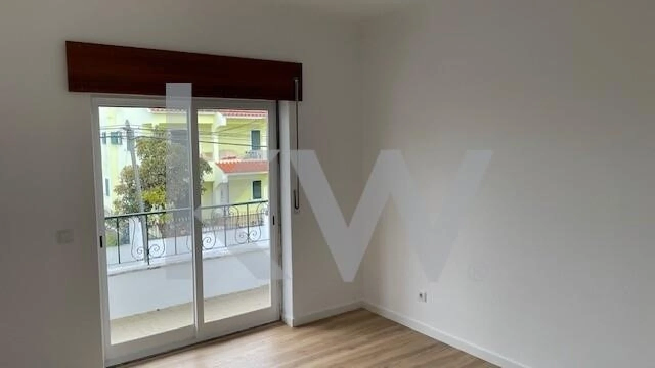 Apartamento T4 para Venda em Fernao Ferro Foto 10