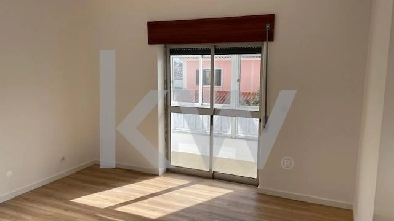 Apartamento T4 para Venda em Fernao Ferro Foto 14