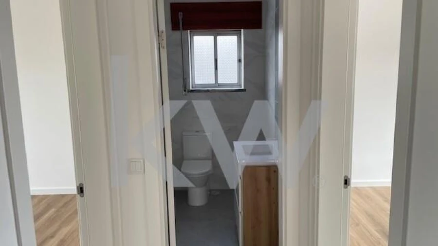 Apartamento T4 para Venda em Fernao Ferro Foto 9