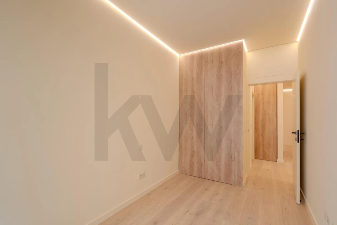 Apartamento T2 para Venda em Misericórdia Foto 7