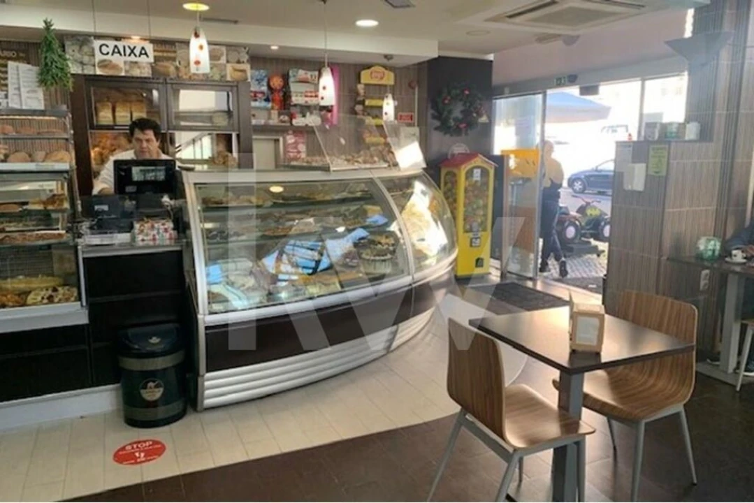 Loja para Venda em Rio de Mouro Foto 8