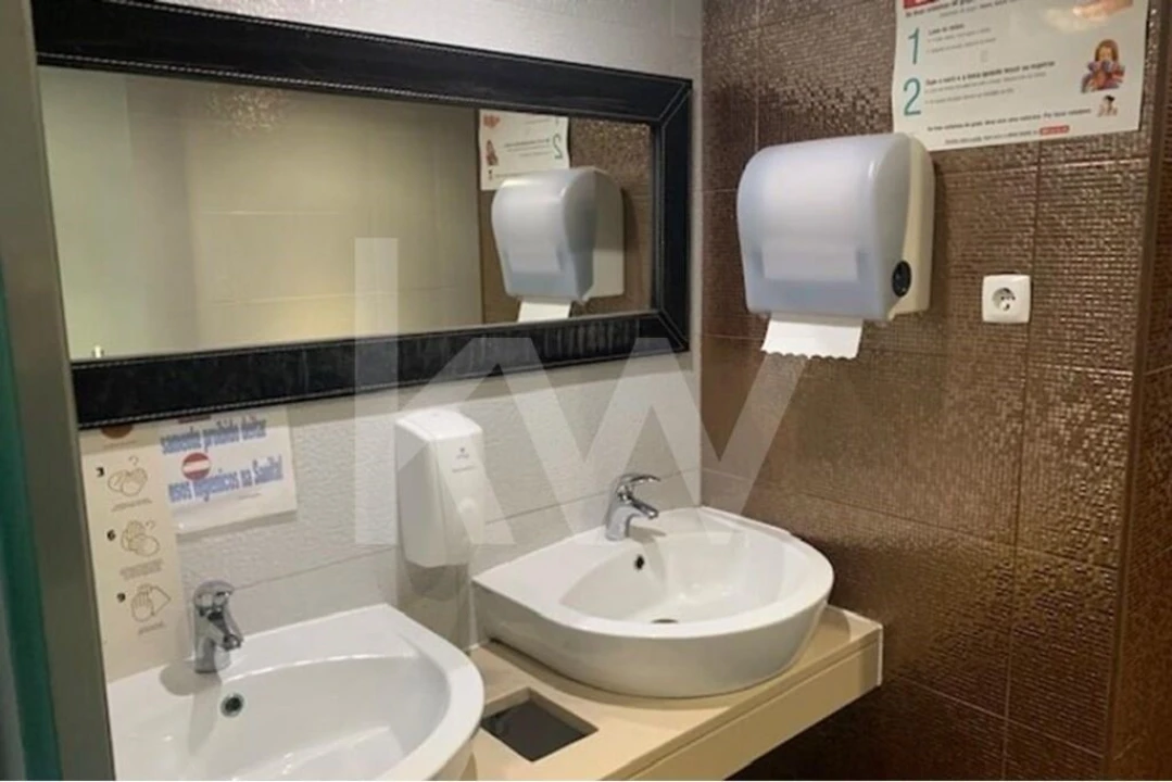 Loja para Venda em Rio de Mouro Foto 17