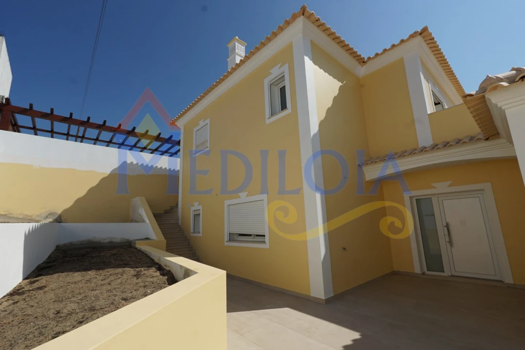 Moradia T3 para Venda em Castro Marim Foto 3