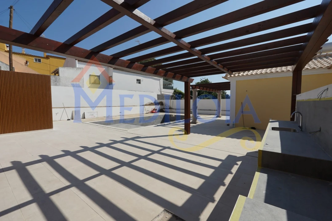 Moradia T3 para Venda em Castro Marim Foto 9