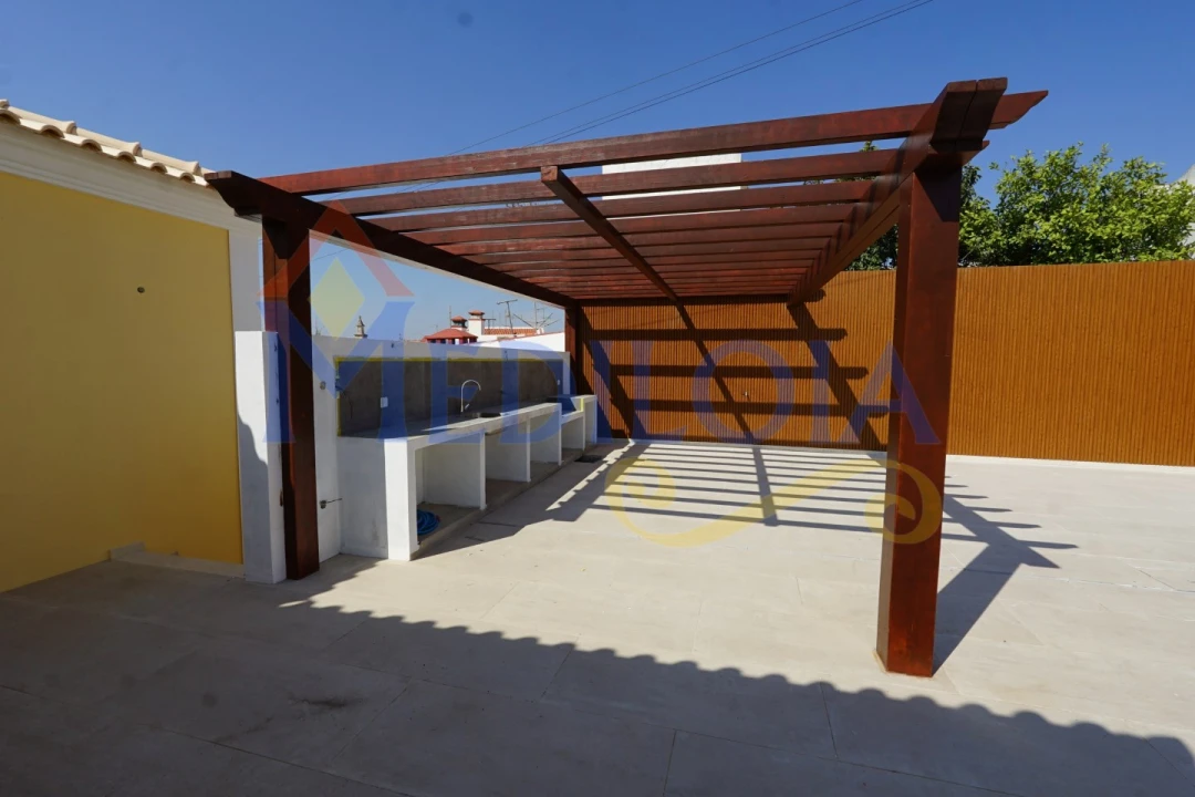 Moradia T3 para Venda em Castro Marim Foto 11