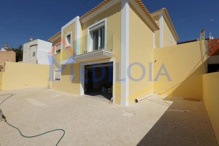 Moradia T3 para Venda em Castro Marim Foto 2