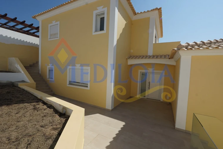 Moradia T3 para Venda em Castro Marim Foto 4